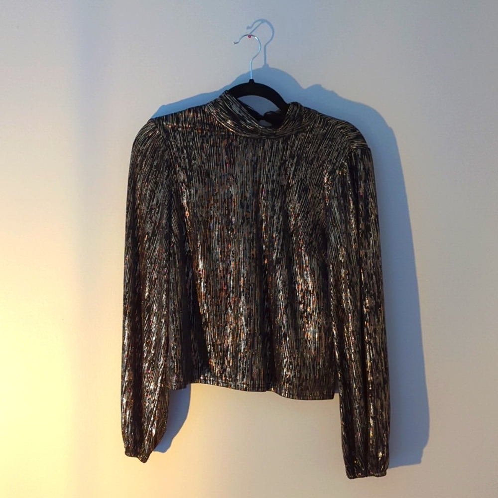 Black/Gold Top